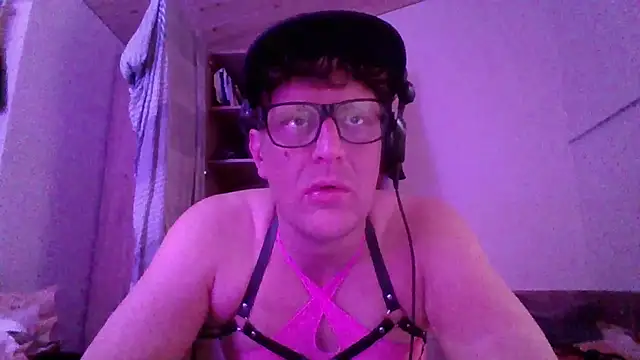 Bigthroaterboy online show from October 22, 2025, 5:02 pm