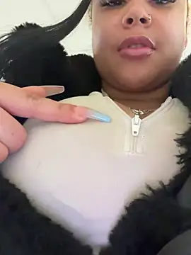 HaileyDiana online show from March 9, 2025, 8:51 am