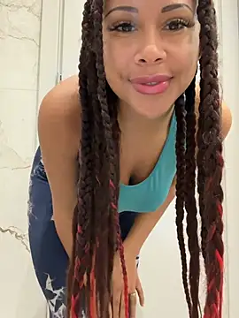 HaileyDiana online show from March 4, 2026, 6:58 pm