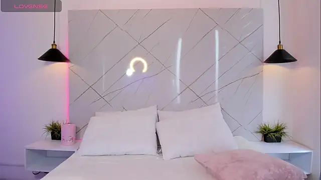 Snapshot of ANTONELLA__ROUSE_ chatting on October 9, 2025, 7:45 pm ANTONELLA ROUSE online show from October 9, 2025, 7:45 pm