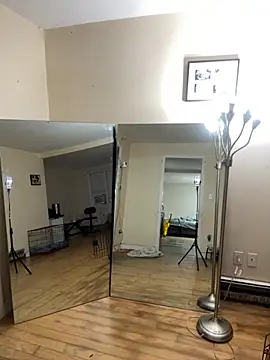 DaddySnowXX online show from September 27, 2025, 5:23 am