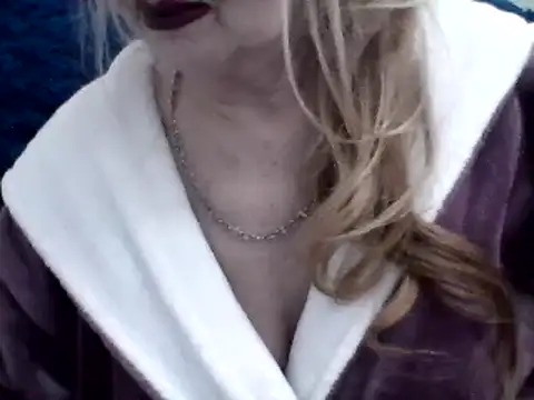 CarlyTreat online show from January 10, 2025, 4:09 pm