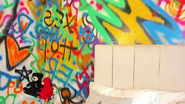 Liana Bernocchi online show from February 23, 2026, 8:50 pm