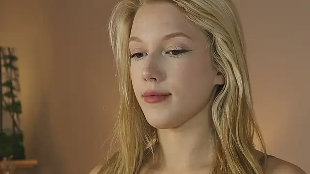 AliceLebel online show from September 11, 2025, 4:12 am