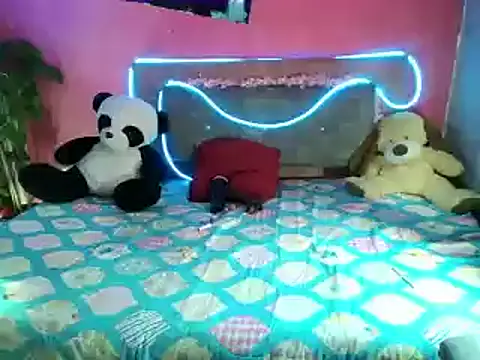 roxy roxxan online show from January 7, 2025, 9:25 pm