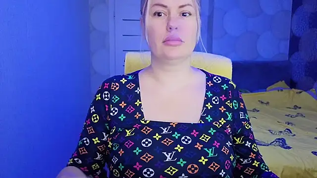 natusik online show from April 19, 2026, 1:49 am