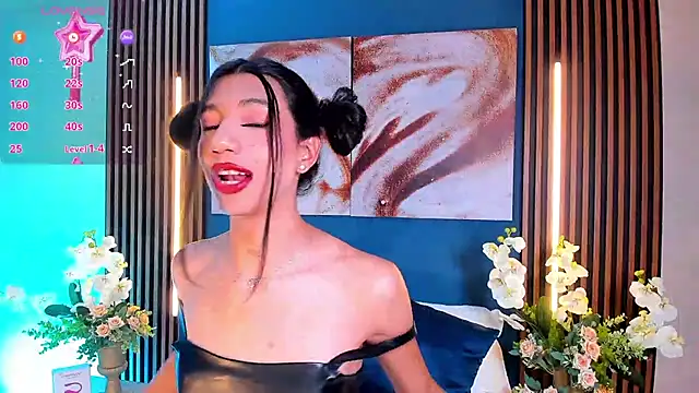 sofiaa grey  online show from February 28, 2025, 4:42 pm