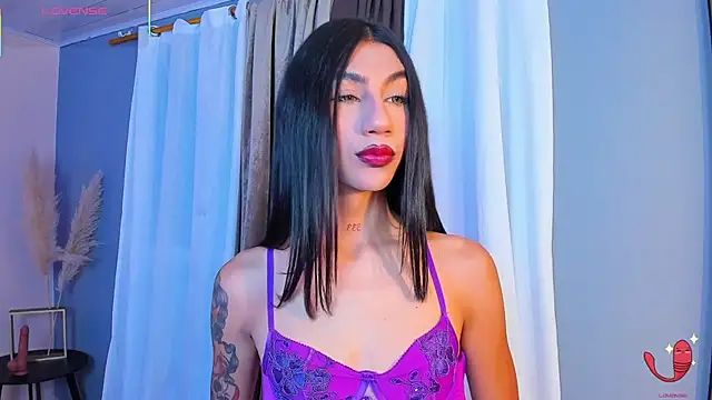 sofiaa grey  online show from October 27, 2025, 1:04 pm