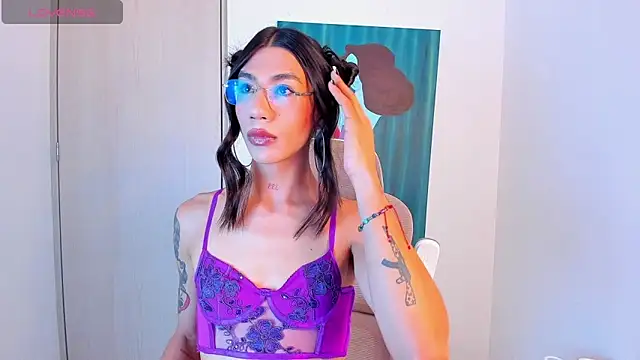 sofiaa grey  online show from February 24, 2026, 2:48 pm