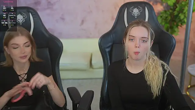 Cassy-Celestial  online show from November 12, 2025, 8:48 am