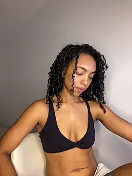 Snapshot of nicoleebony1 chatting on May 15, 2026, 4:36 pm nicoleebony1 online show from May 15, 2026, 4:36 pm
