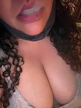 Snehameowwxh online show from April 10, 2026, 6:34 pm