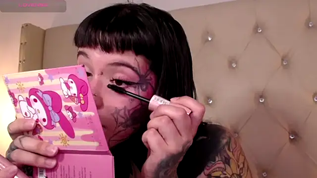 SylveonFox online show from December 5, 2024, 1:06 pm