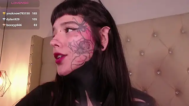 SylveonFox online show from December 11, 2024, 4:42 pm