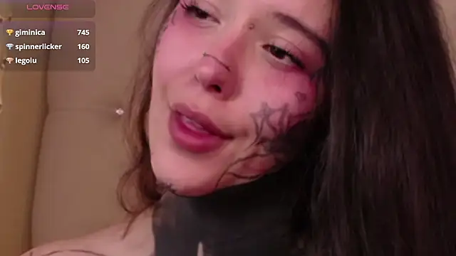 SylveonFox online show from December 21, 2024, 6:52 am