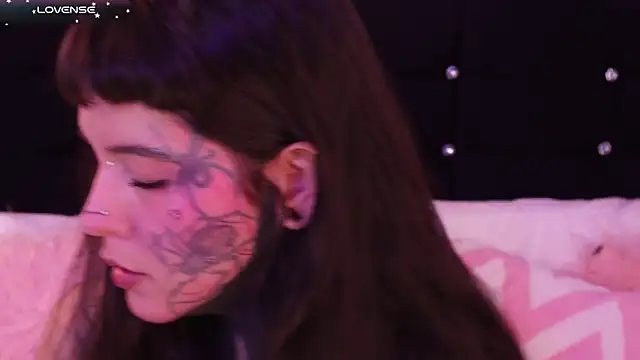 SylveonFox online show from February 26, 2025, 5:07 pm