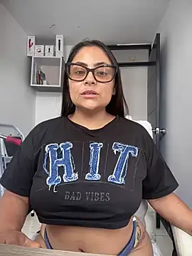 Sol biglips online show from March 18, 2025, 5:21 pm