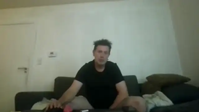 oopsxx online show from April 14, 2026, 5:13 am