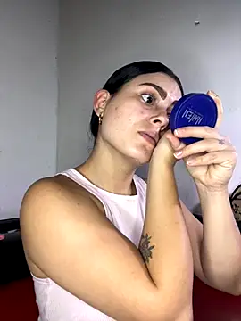 Azuna25 online show from October 22, 2025, 3:34 pm