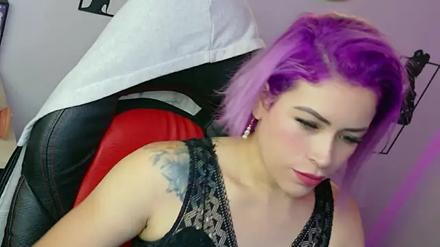 Natalia Montoya online show from April 22, 2026, 12:35 am