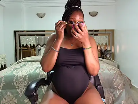 ebony shilly3 online show from November 18, 2025, 11:37 pm