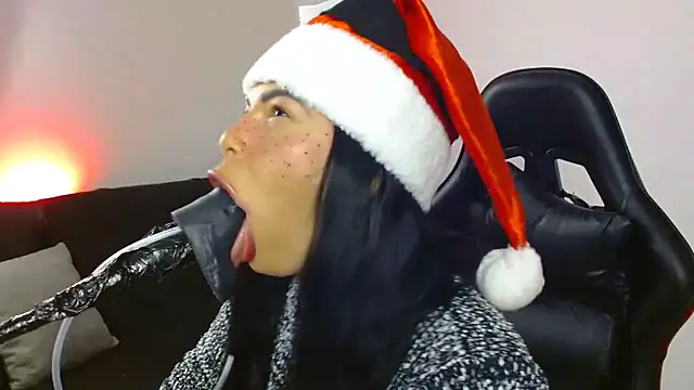 Anabel693 online show from December 9, 2024, 7:39 am