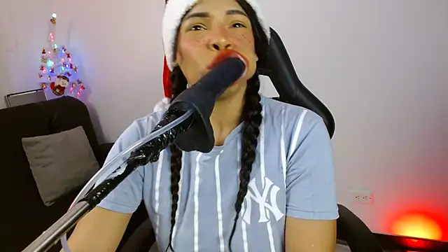 Anabel693 online show from December 11, 2024, 7:31 am