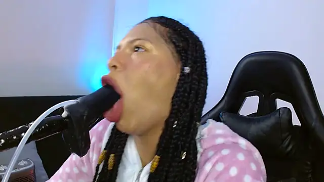 Anabel693 online show from January 19, 2025, 7:36 am