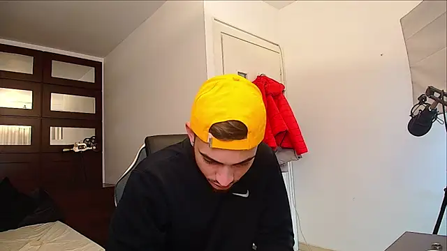 BrandonTate online show from November 5, 2025, 9:42 am