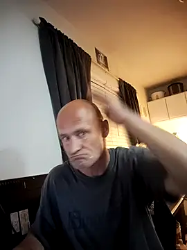 FloppyPickle4u online show from February 25, 2025, 11:52 am