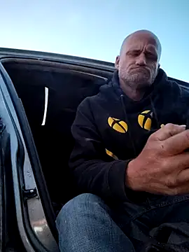 FloppyPickle4u online show from March 7, 2025, 1:53 am