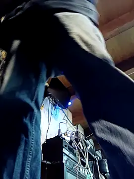 FloppyPickle4u online show from November 28, 2025, 4:15 am