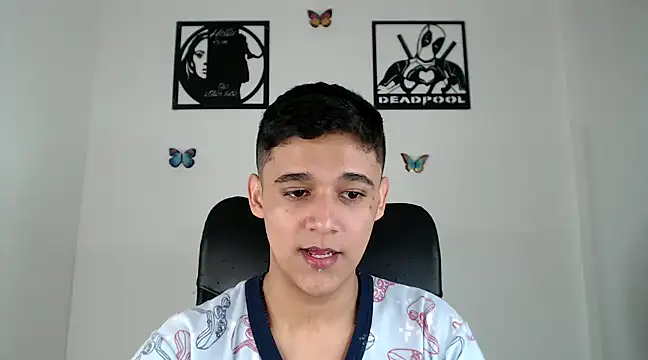 kaiine190 online show from January 28, 2025, 8:04 pm