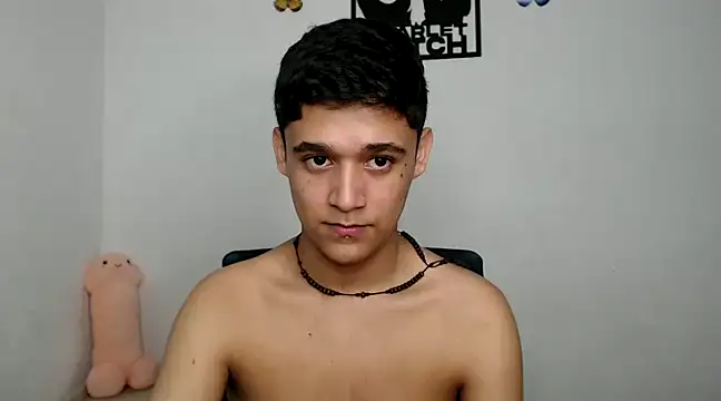 kaiine190 online show from February 15, 2025, 8:54 am