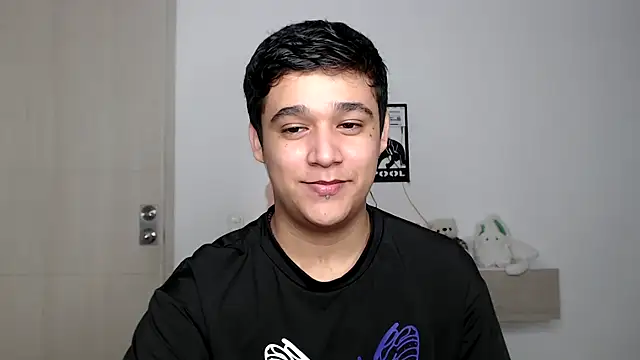 kaiine190 online show from October 26, 2025, 1:39 pm