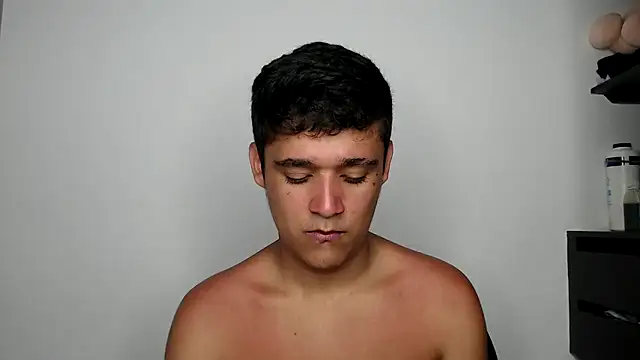 kaiine190 online show from April 7, 2026, 6:47 am