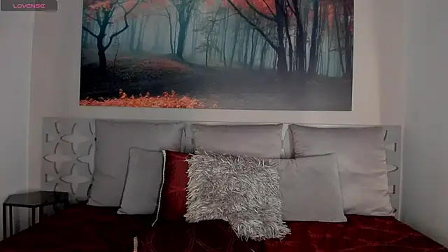 LunaRuso online show from February 14, 2025, 11:09 pm