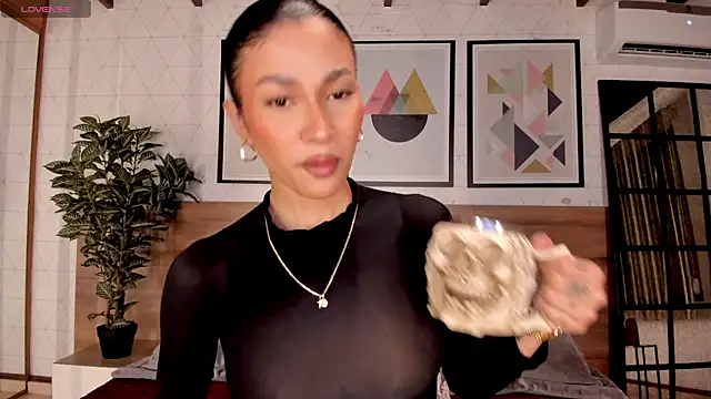 LunaRuso online show from September 20, 2025, 7:59 pm