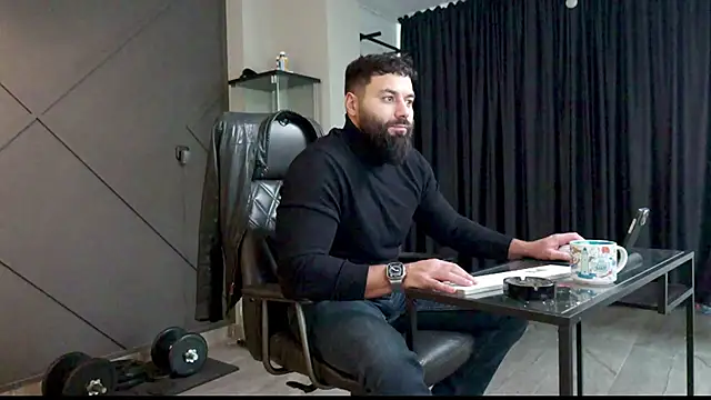 mattmasterss online show from December 22, 2024, 12:38 pm