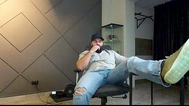 mattmasterss online show from January 27, 2025, 2:20 am