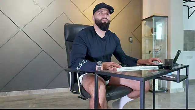 mattmasterss online show from February 13, 2025, 8:59 am