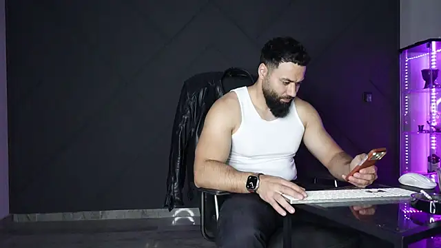 mattmasterss online show from April 20, 2026, 7:04 pm