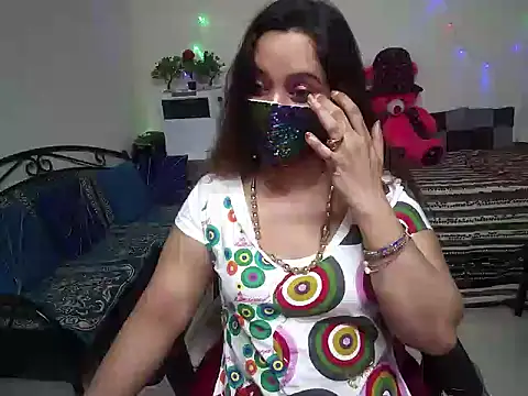 Arushisingh8888 online show from January 24, 2025, 12:41 pm