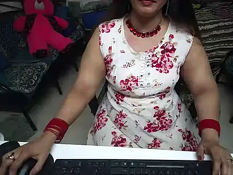 Arushisingh8888 online show from March 21, 2025, 7:11 am