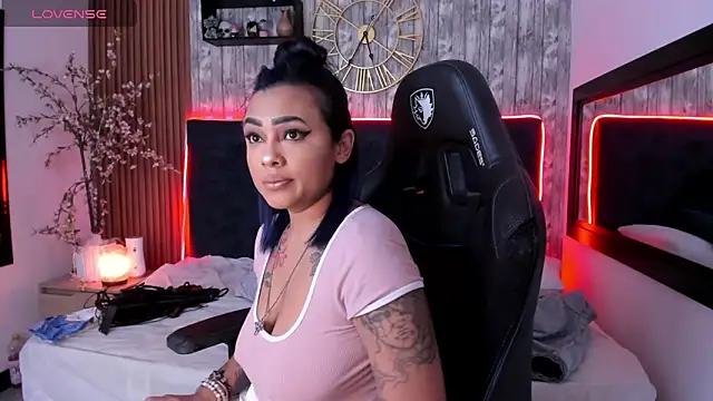 Neko Misaki online show from March 17, 2025, 11:42 am