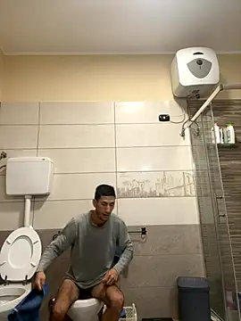 Gionnytav online show from December 5, 2025, 4:43 am