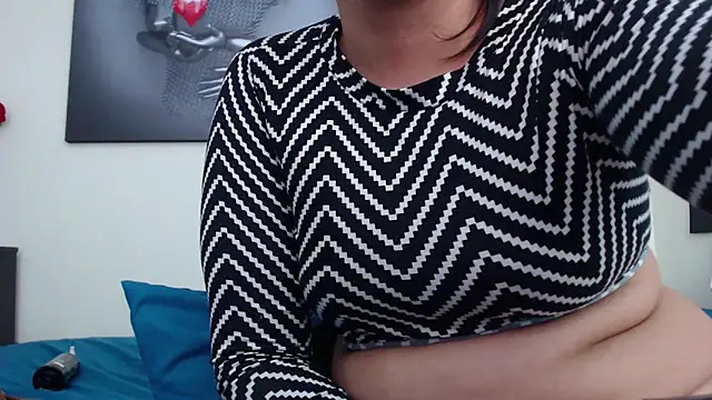 KatrinaRolan online show from September 18, 2025, 9:50 pm