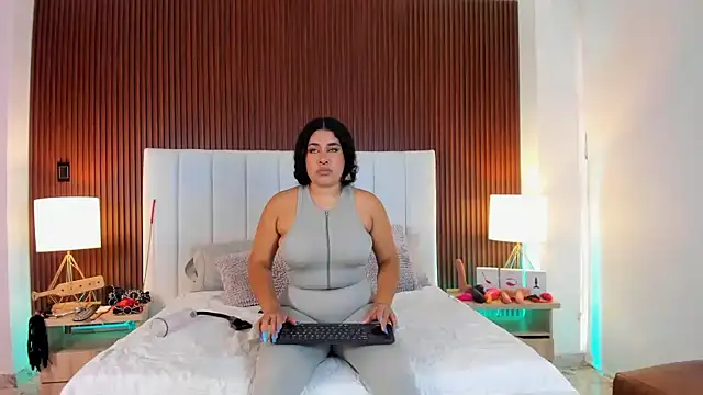 Liana Asaff online show from January 25, 2025, 7:39 pm