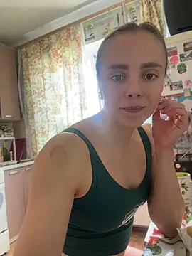 AlisaKissss online show from June 5, 2026, 7:25 am