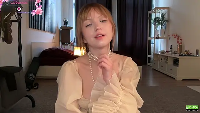 Snapshot of electric_babe chatting on October 21, 2025, 11:00 am electric babe online show from October 21, 2025, 11:00 am